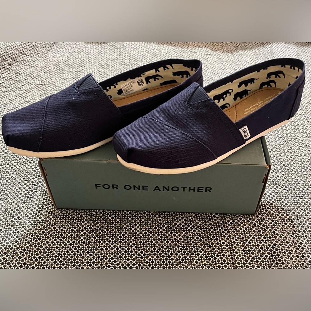 Women’s Blue Toms